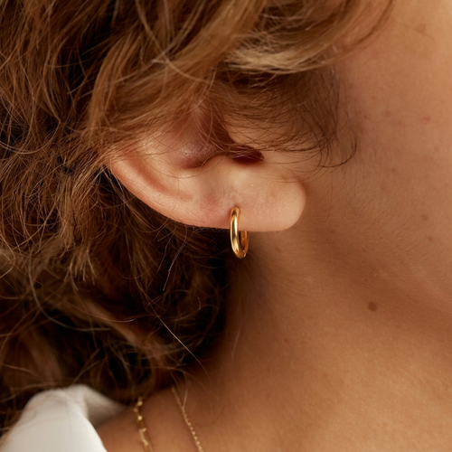 Classic Slim Huggie Hoops